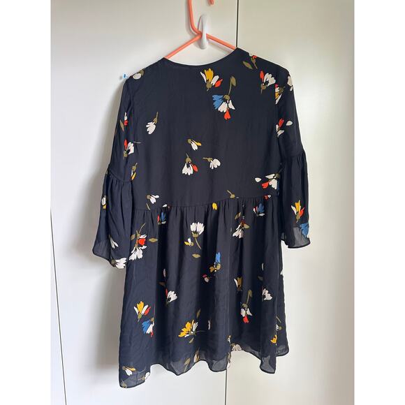 Joie Avari  Silk Boho Baby Doll Dress Black Floral Print Mini Bell Sleeves SZ SM - Picture 4 of 11